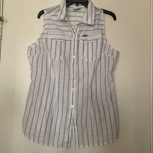 Columbia Sleeveless Buttondown Shirt